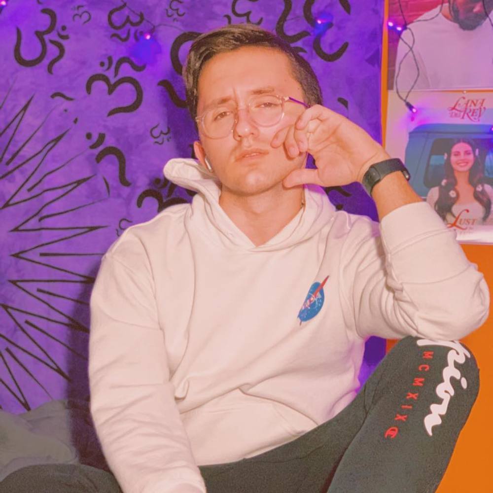 Meet your Posher, Angelo